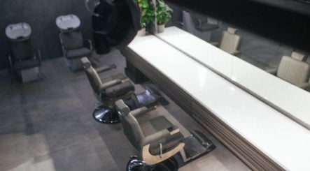 MOVEMEN chair interior